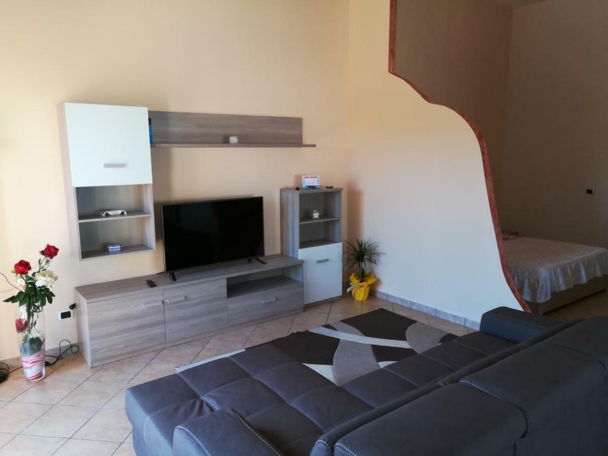 Villa Dolce Casa Sara à Collemeto Extérieur photo